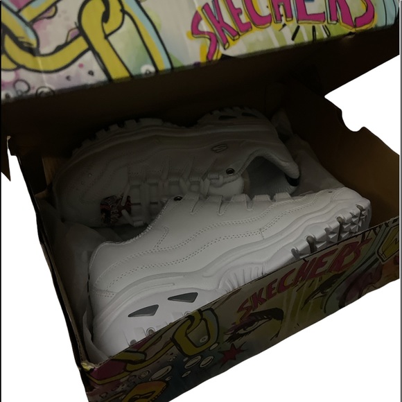 𝚂𝙺𝙴𝙲𝙷𝙴𝚁𝚂 - 𝚂𝙿𝙾𝚁𝚃𝚂 - 𝚂𝚒𝚣𝚎 8.5 - 𝙽𝚎𝚟𝚎𝚛 𝚆𝚘𝚛𝚗 - 𝙽𝚆𝚃 - Picture 2 of 4